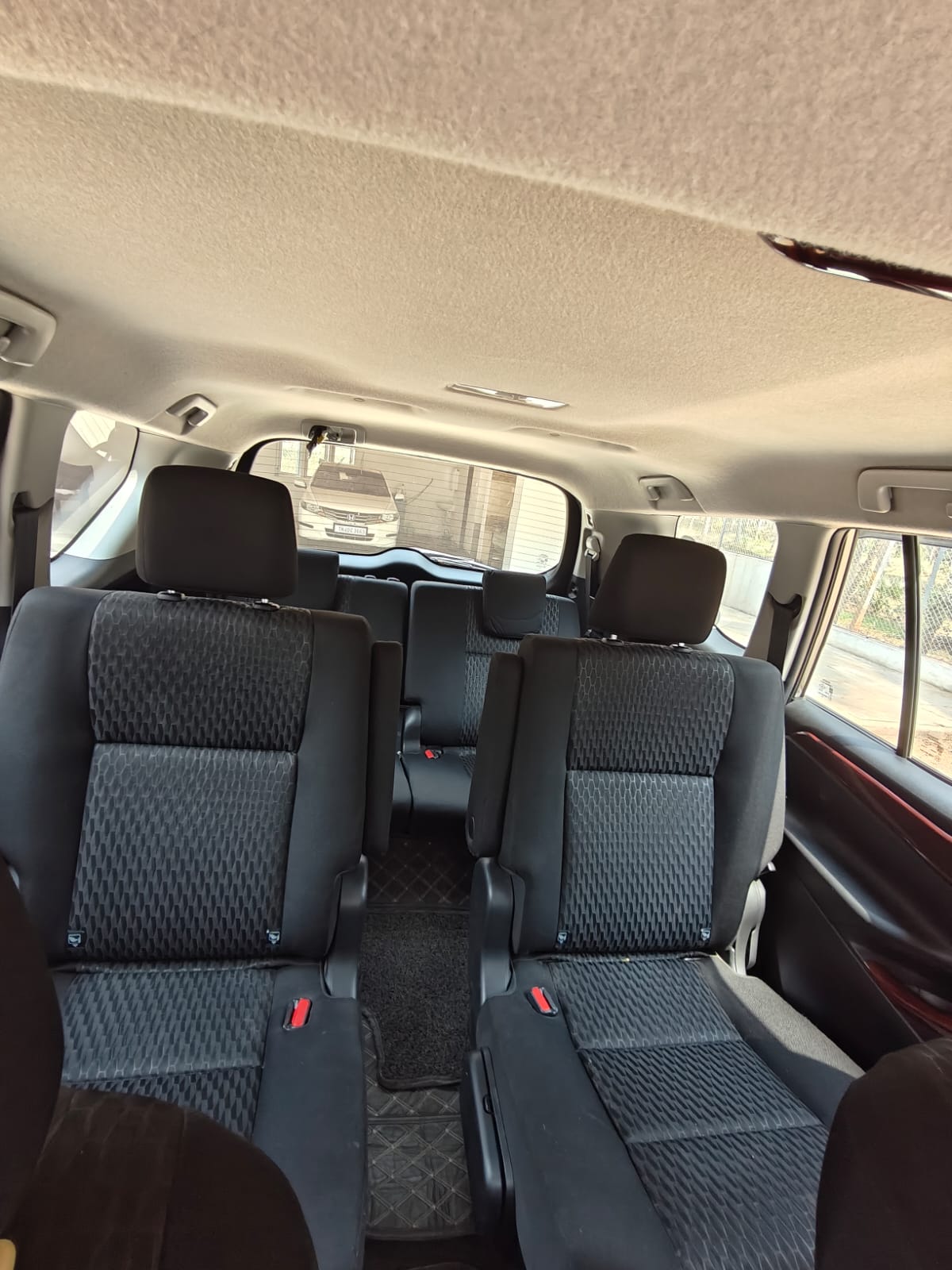 Toyota Innova Crysta - Image 4